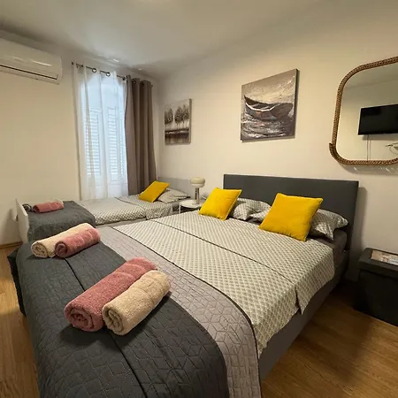 Blago Star Center سبليت